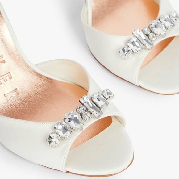 Ted Baker Gleamy Crystal Embellished White Satin Sandals Open Toe Evening Shoes - Picture 2 of 10